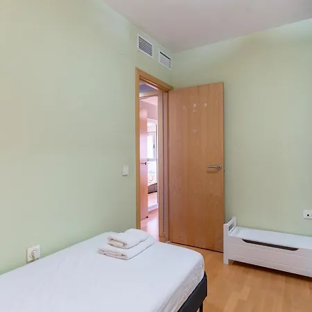 Atp La Goleta A 5 Minutos De La Playa, Frente A Recinto Ferial, Piscina Y Parking Privado Gratis! * Almeria