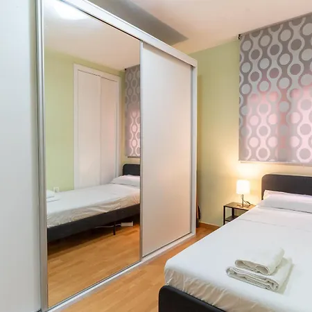 Atp La Goleta A 5 Minutos De La Playa, Frente A Recinto Ferial, Piscina Y Parking Privado Gratis! * Almeria