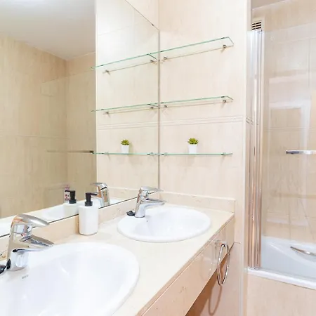 Atp La Goleta A 5 Minutos De La Playa, Frente A Recinto Ferial, Piscina Y Parking Privado Gratis!