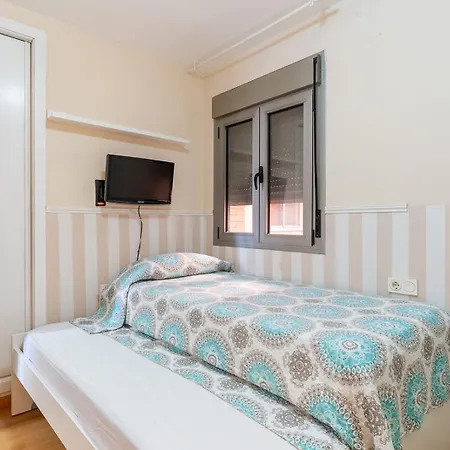 Apartment Atp La Goleta A 5 Minutos De La Playa, Frente A Recinto Ferial, Piscina Y Parking Privado Gratis!